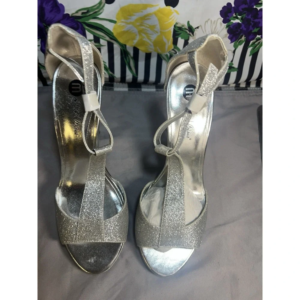 Michael Antonio SILVER Glitter Tipton T-Strap SZ 8.5 Heels W/Box Open Toe (2150)